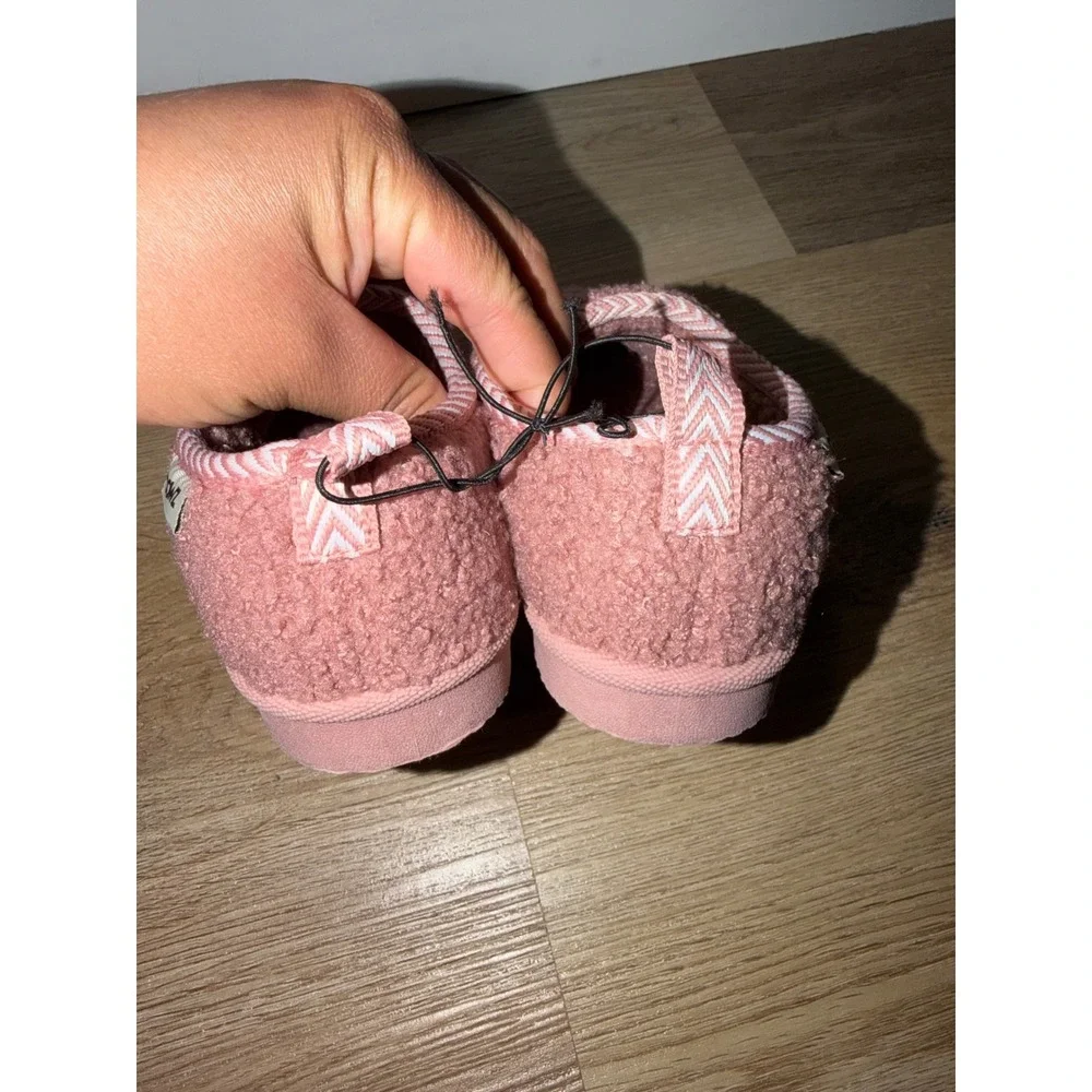 Girl cozy slippers 9/10